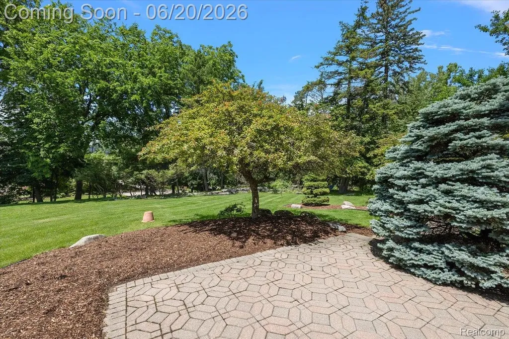 5022 Lone Pine Lane Bloomfield Hills City MI 48302