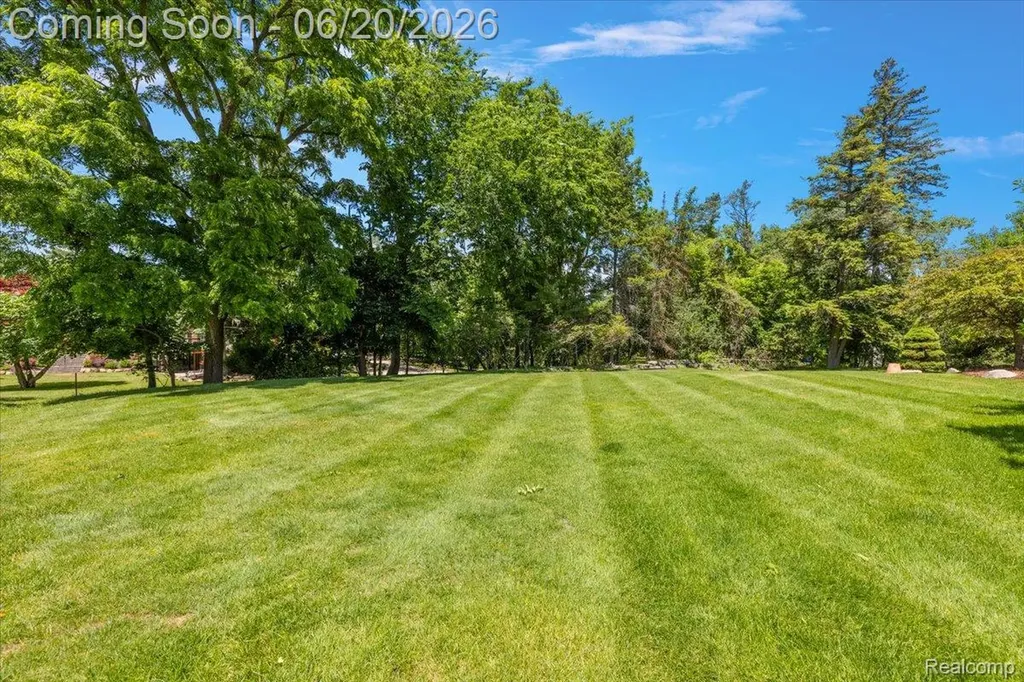5022 Lone Pine Lane Bloomfield Hills City MI 48302