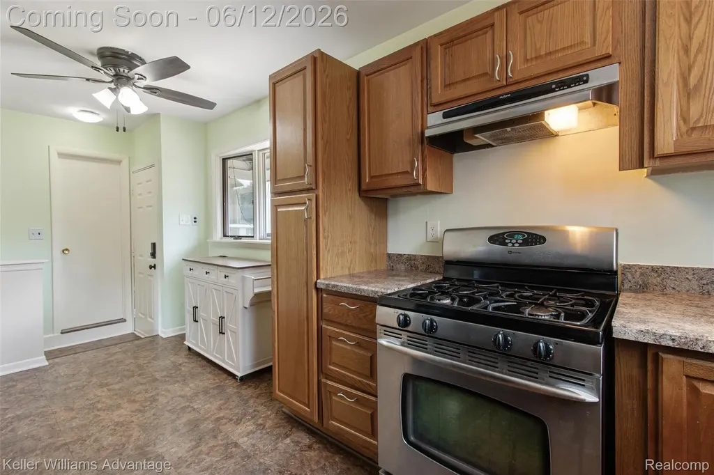 41119 Russet Lane Plymouth Charter Township MI 48170