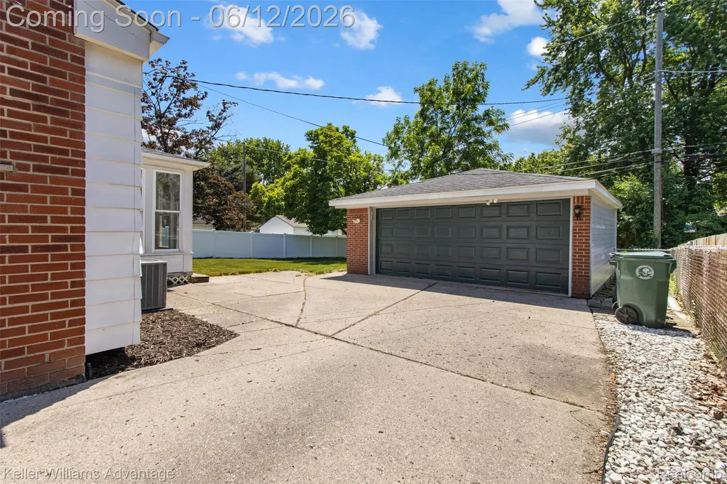 41119 Russet Lane Plymouth Charter Township MI 48170