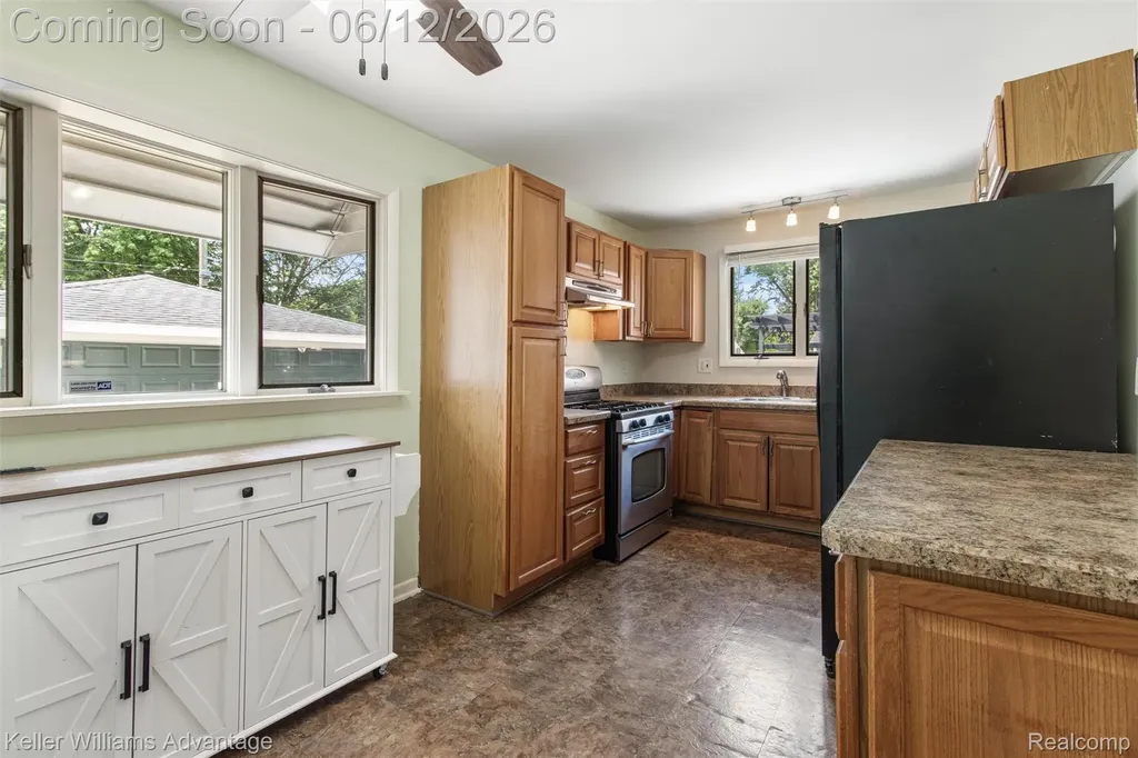 41119 Russet Lane Plymouth Charter Township MI 48170