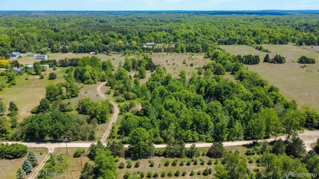 5400 Snow Den Trail Marathon Township MI 48421