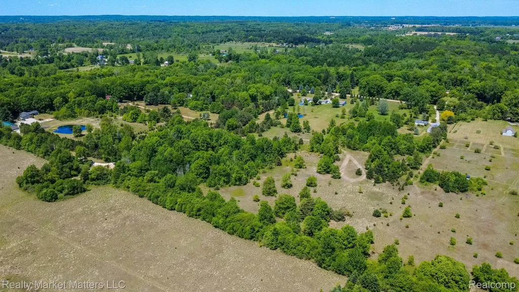 5400 Snow Den Trail Marathon Township MI 48421