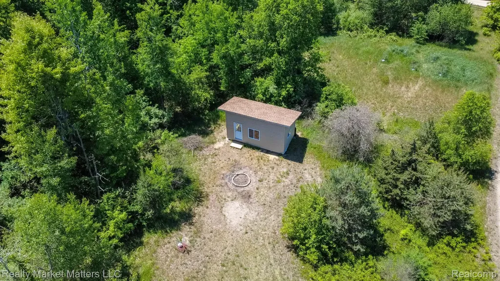 5400 Snow Den Trail Marathon Township MI 48421