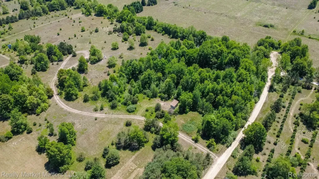 5400 Snow Den Trail Marathon Township MI 48421