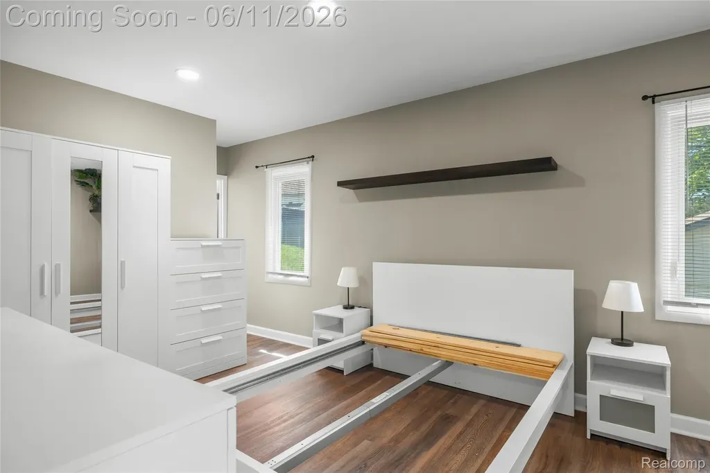4661 Sashabaw Road Waterford Charter Township MI 48329