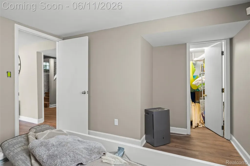 4661 Sashabaw Road Waterford Charter Township MI 48329