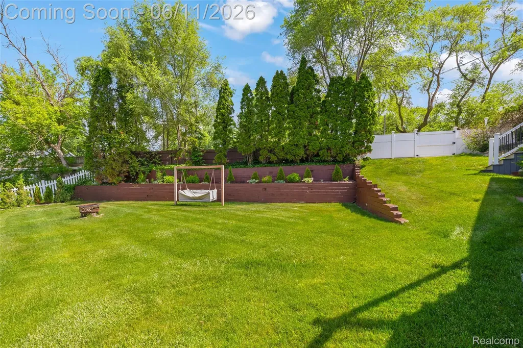 4661 Sashabaw Road Waterford Charter Township MI 48329