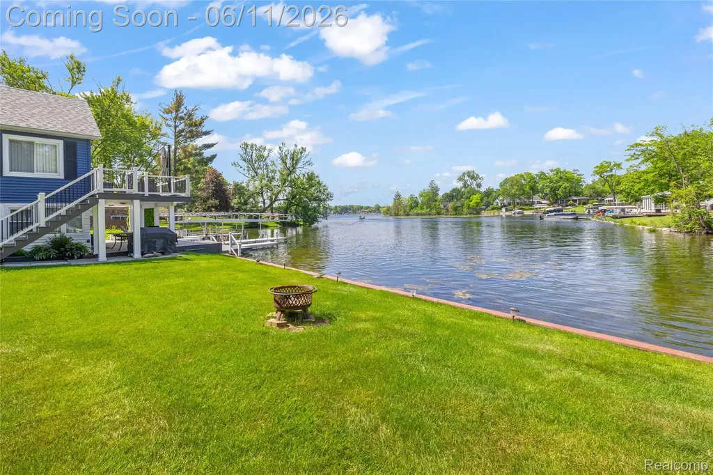 4661 Sashabaw Road Waterford Charter Township MI 48329