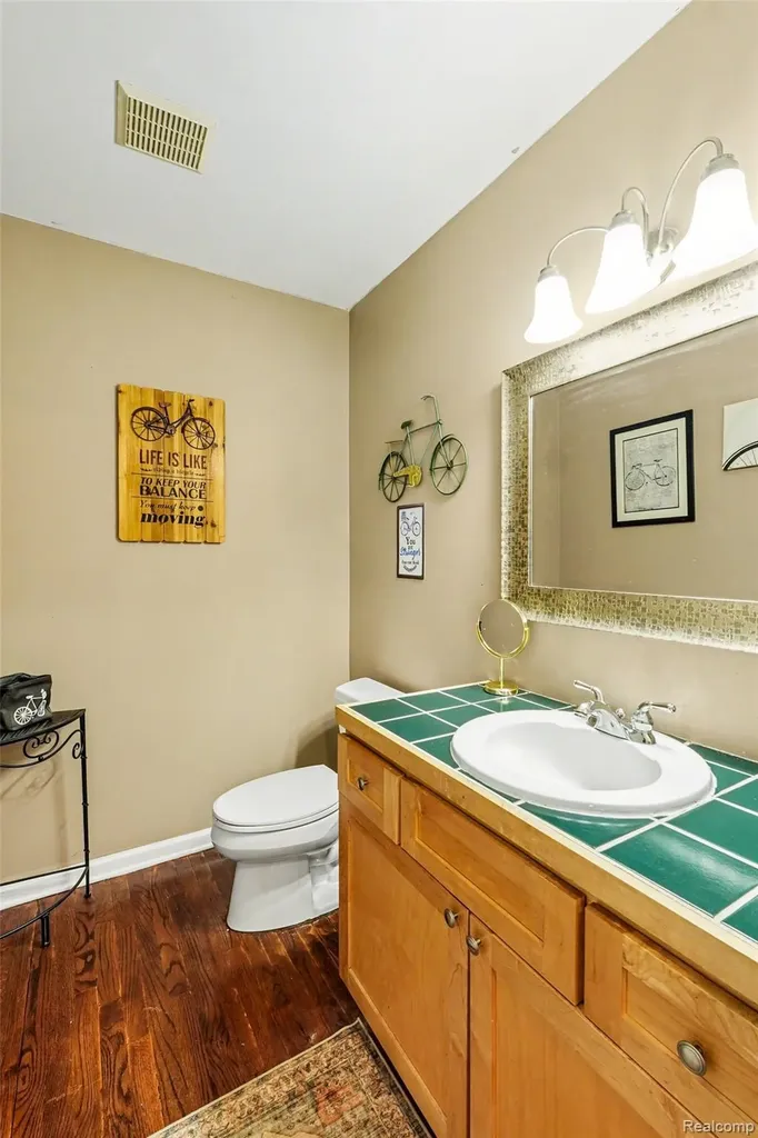 9270 Anacapa Bay Drive Hamburg Township MI 48169