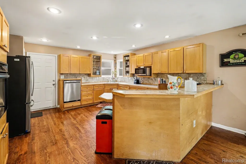 9270 Anacapa Bay Drive Hamburg Township MI 48169