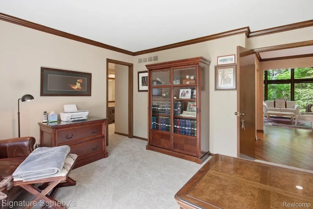 3215 Woodview Lake Road West Bloomfield Charter Township MI 48323