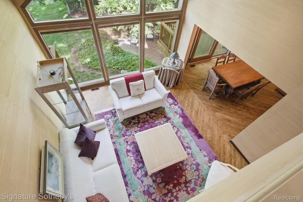 3215 Woodview Lake Road West Bloomfield Charter Township MI 48323