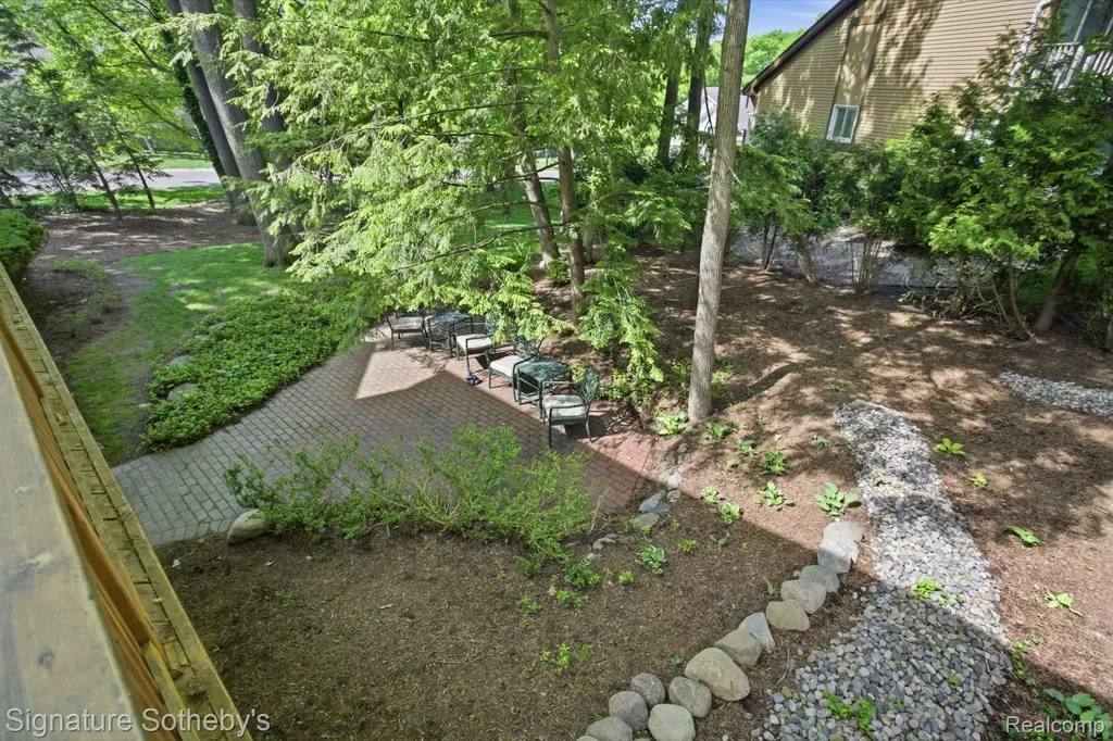 3215 Woodview Lake Road West Bloomfield Charter Township MI 48323