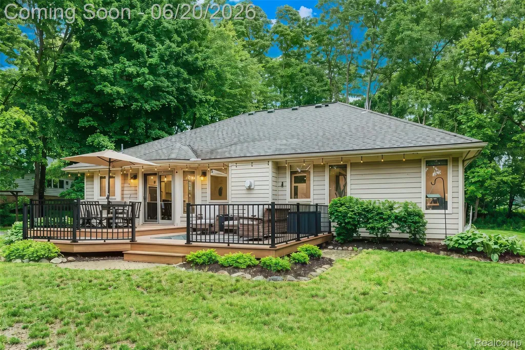 5901 Ford Road Commerce Charter Township MI 48382