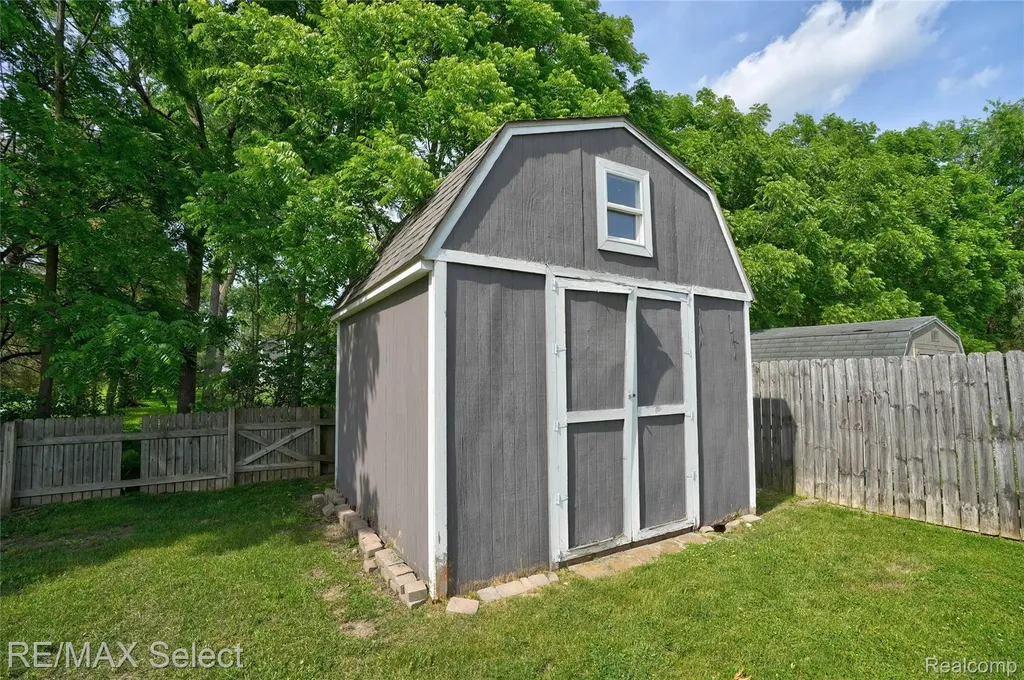 4399 Eagle Lane Burton City MI 48519