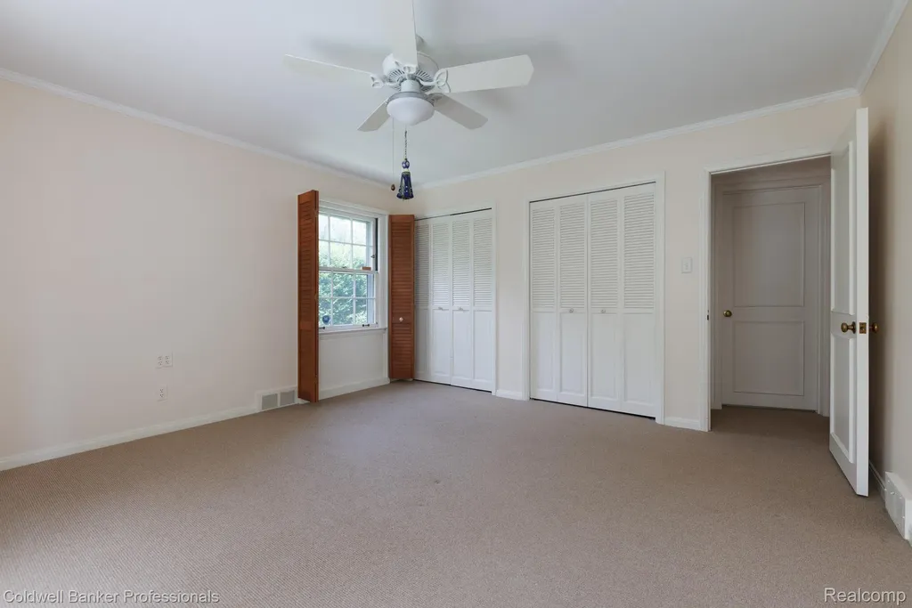 1018 Harvard Road Grosse Pointe Park City MI 48230