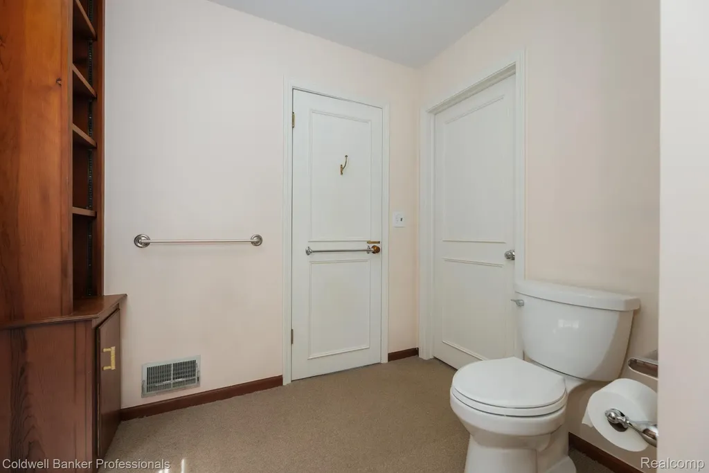 1018 Harvard Road Grosse Pointe Park City MI 48230