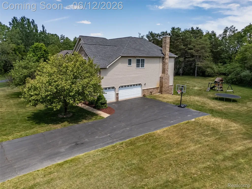 1976 Scenic Drive Milford Charter Township MI 48380