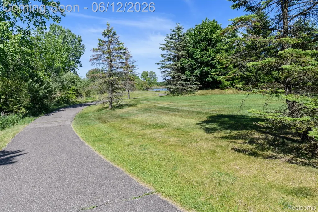 1976 Scenic Drive Milford Charter Township MI 48380
