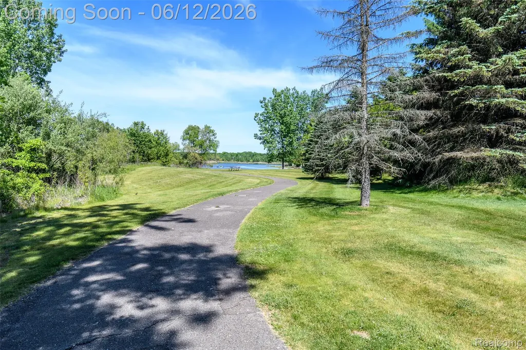 1976 Scenic Drive Milford Charter Township MI 48380
