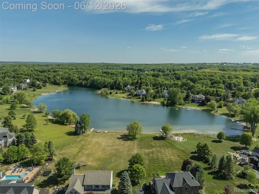 1976 Scenic Drive Milford Charter Township MI 48380