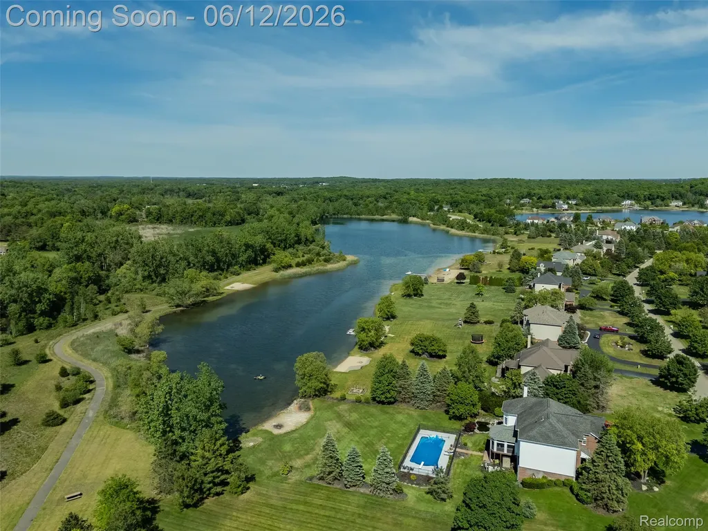 1976 Scenic Drive Milford Charter Township MI 48380