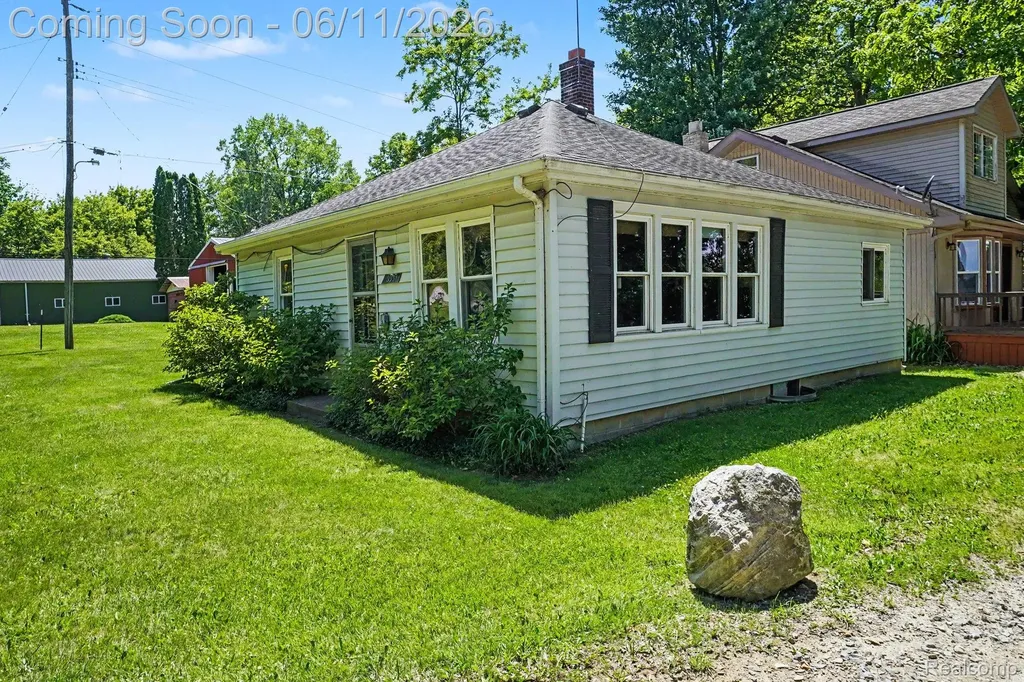 3931 S Shore Drive Elba Township MI 48446
