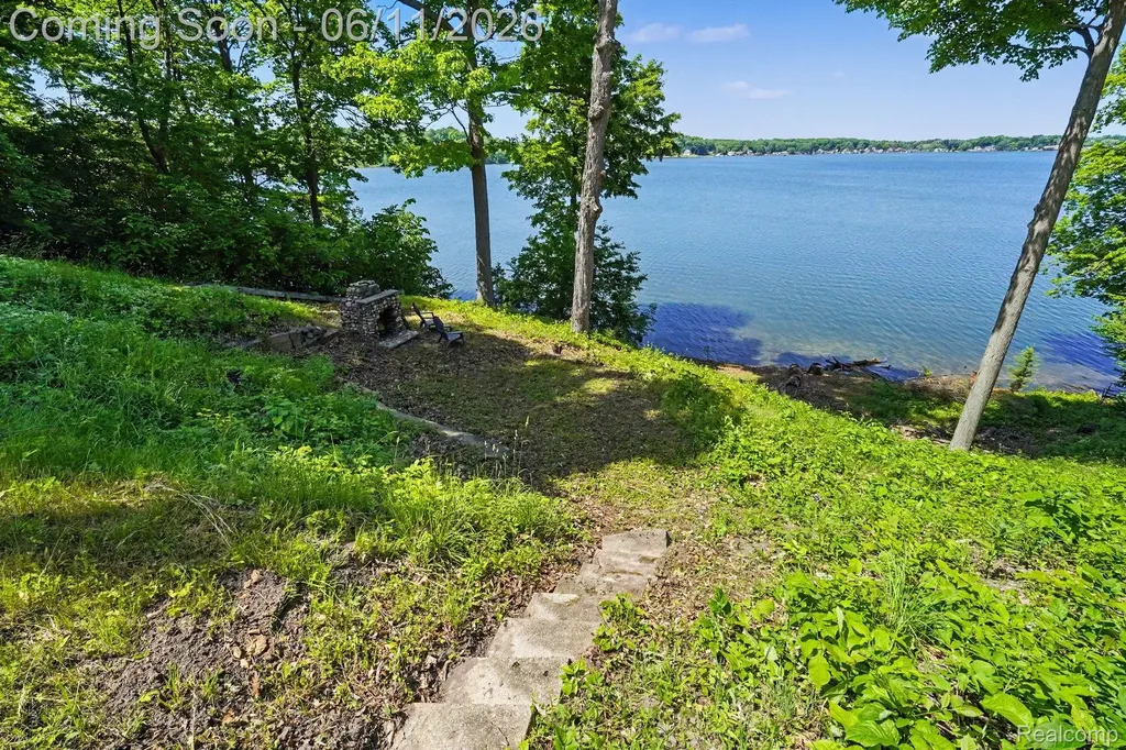 3931 S Shore Drive Elba Township MI 48446