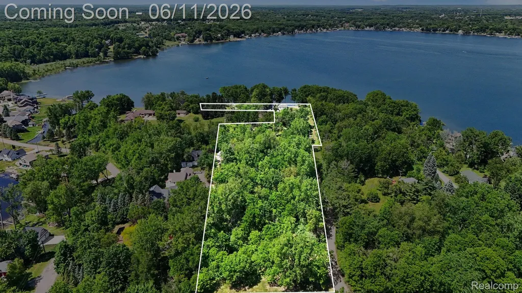 3931 S Shore Drive Elba Township MI 48446