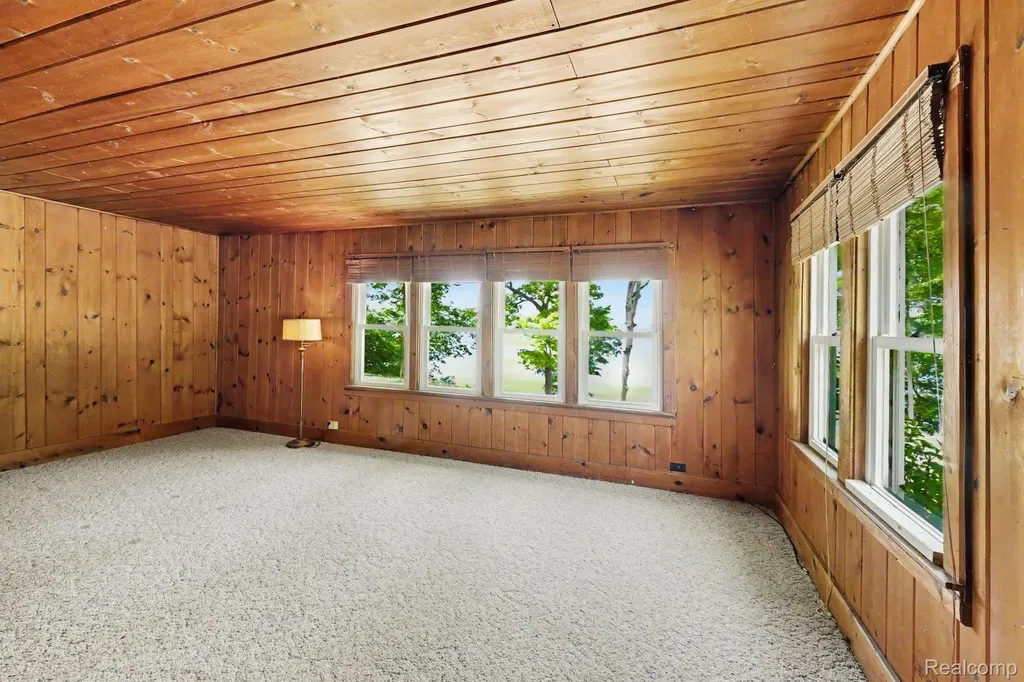 3931 S Shore Drive Elba Township MI 48446