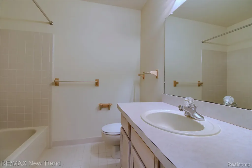 140 Cherry Grove Lane Commerce Charter Township MI 48390