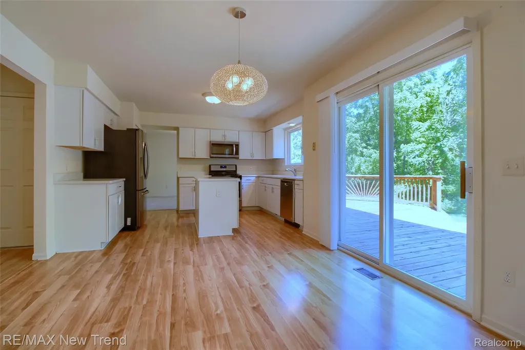 140 Cherry Grove Lane Commerce Charter Township MI 48390
