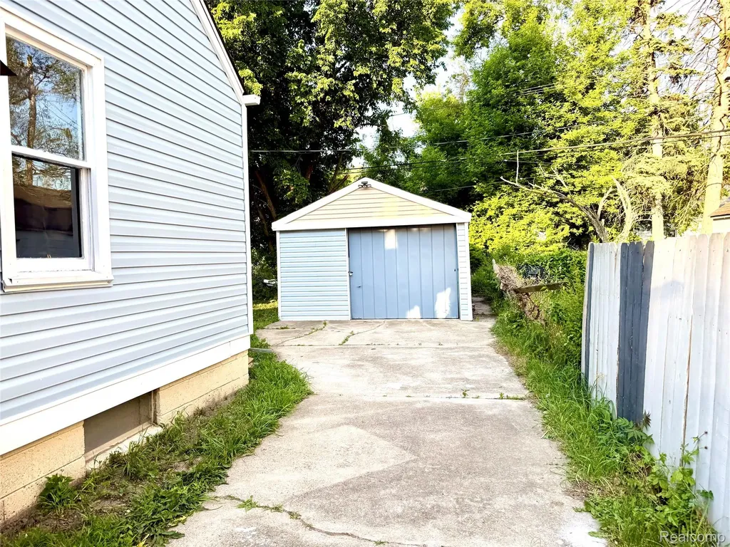 19642 Hasse Street Detroit City MI 48234