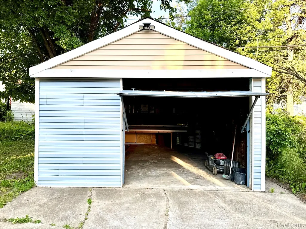 19642 Hasse Street Detroit City MI 48234