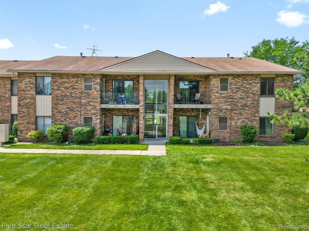 15012 Island Drive Sterling Heights City MI 48313