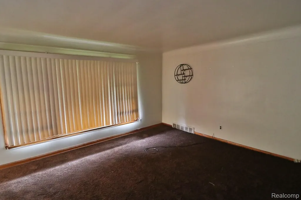 6474 Rosemont Avenue Detroit City MI 48228