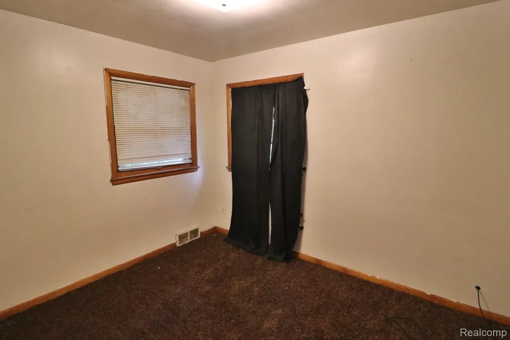 6474 Rosemont Avenue Detroit City MI 48228