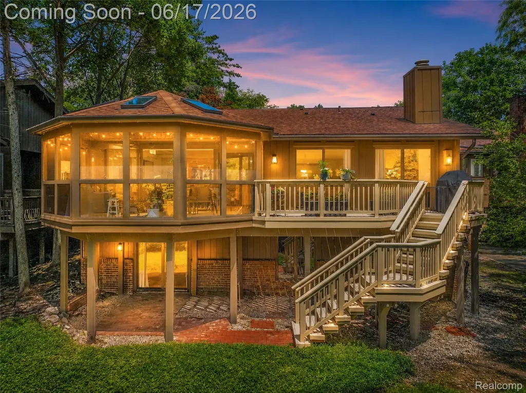 3709 Wabeek Lake Drive W Bloomfield Hills City MI 48302