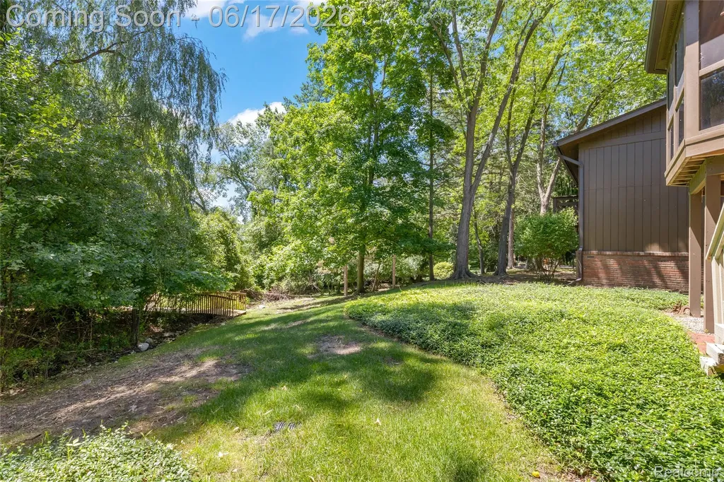 3709 Wabeek Lake Drive W Bloomfield Hills City MI 48302