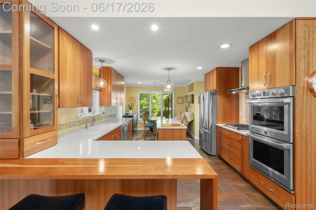 3709 Wabeek Lake Drive W Bloomfield Hills City MI 48302
