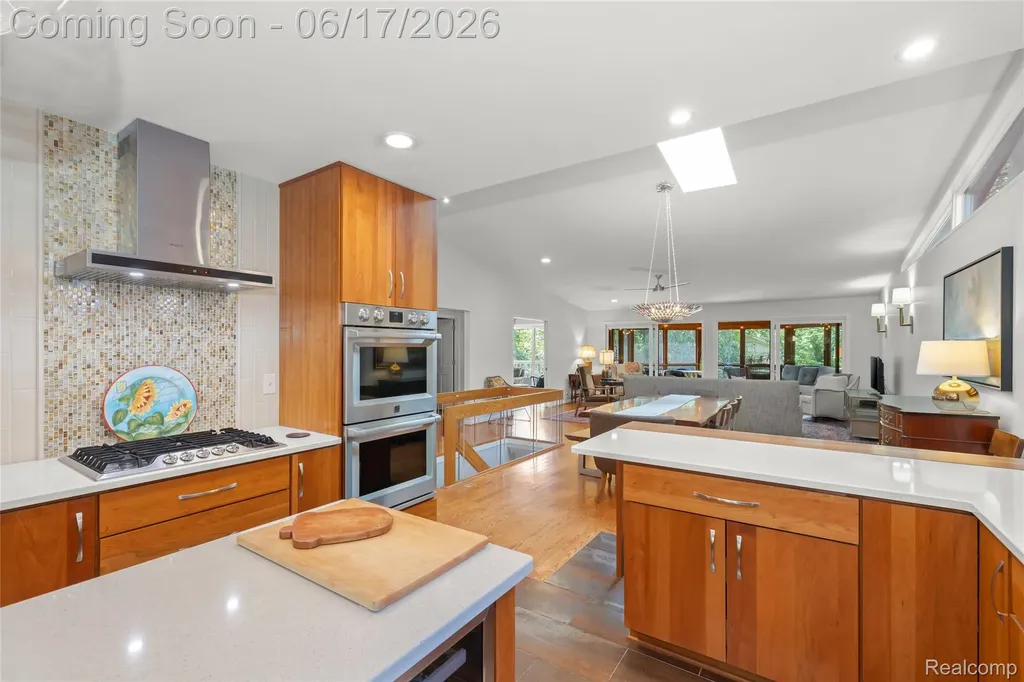 3709 Wabeek Lake Drive W Bloomfield Hills City MI 48302
