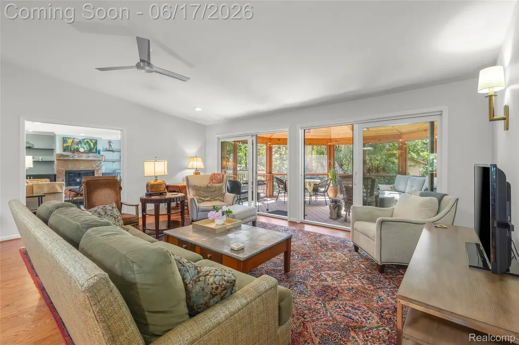 3709 Wabeek Lake Drive W Bloomfield Hills City MI 48302