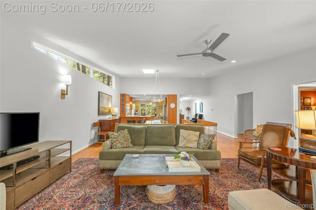 3709 Wabeek Lake Drive W Bloomfield Hills City MI 48302