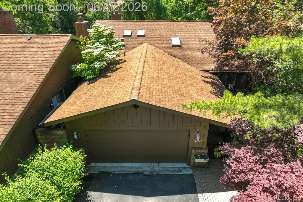 3709 Wabeek Lake Drive W Bloomfield Hills City MI 48302