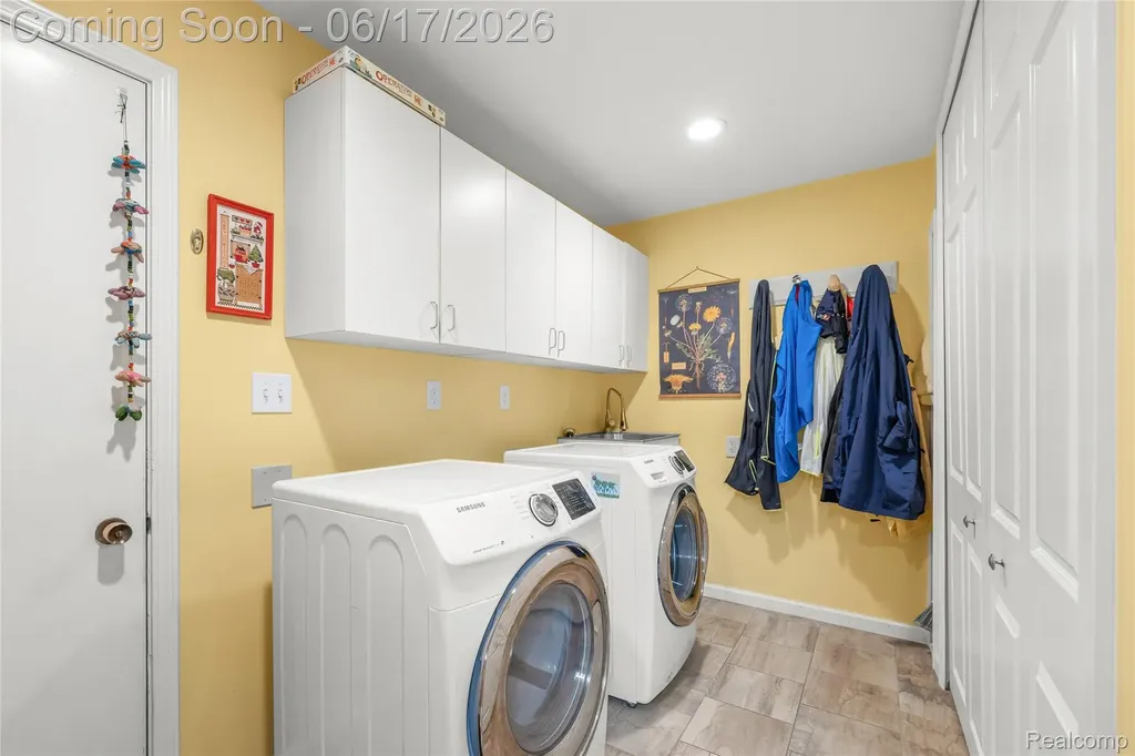 3709 Wabeek Lake Drive W Bloomfield Hills City MI 48302