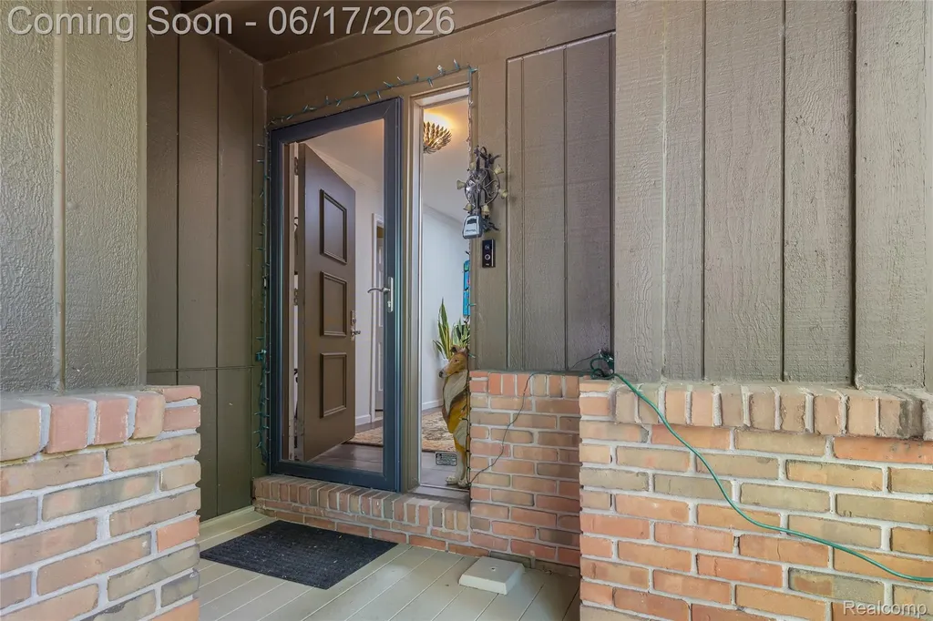 3709 Wabeek Lake Drive W Bloomfield Hills City MI 48302