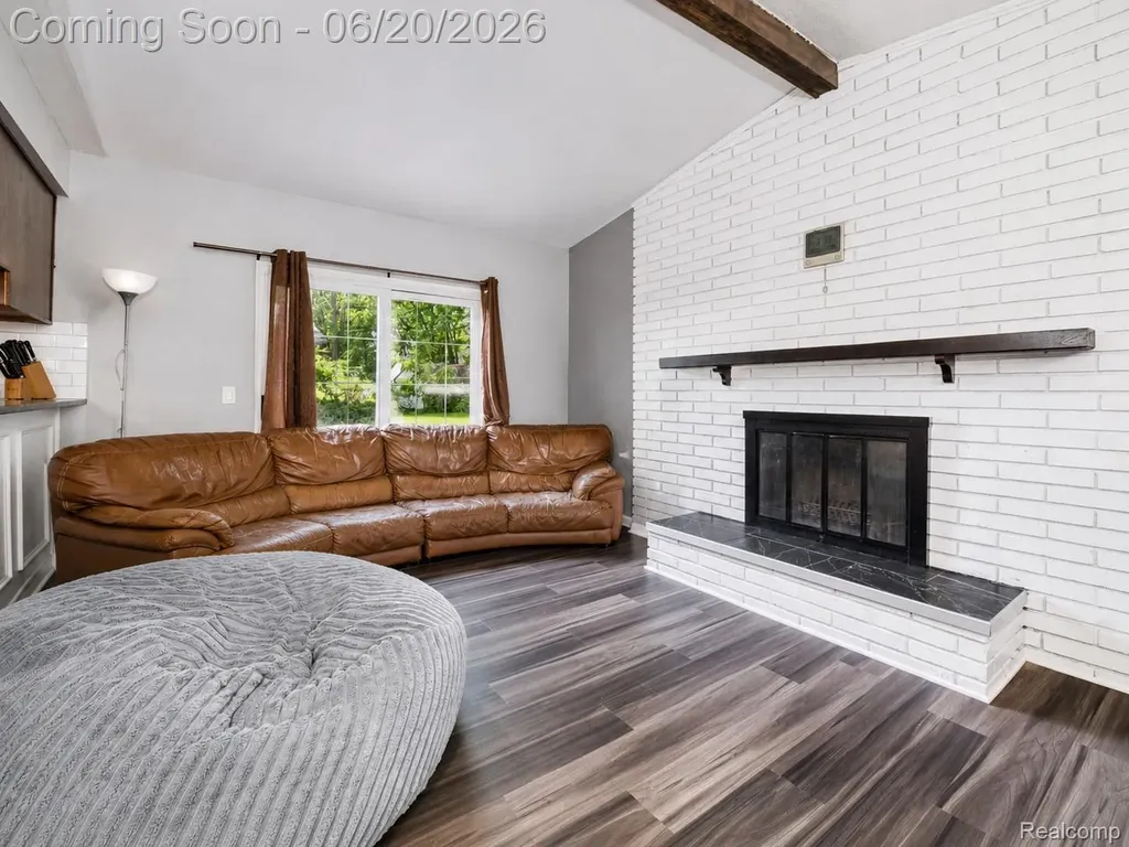 6631 Burnham Drive Canton Charter Township MI 48187