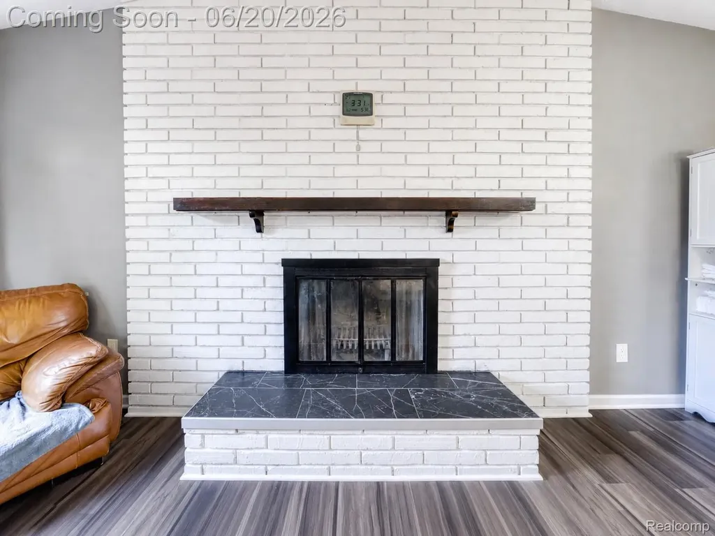 6631 Burnham Drive Canton Charter Township MI 48187