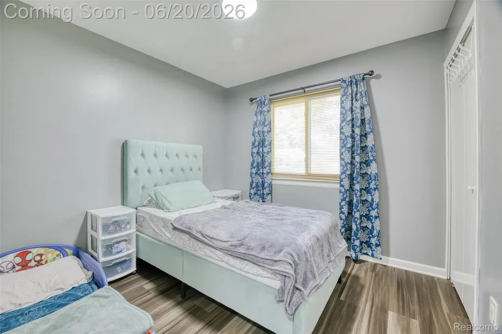 6631 Burnham Drive Canton Charter Township MI 48187